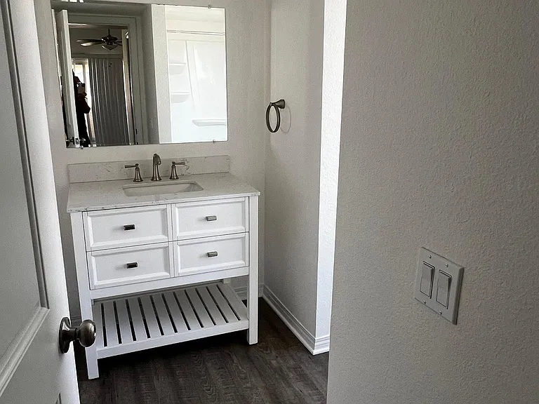 1380 E Washington Ave #40 — Photo 22
