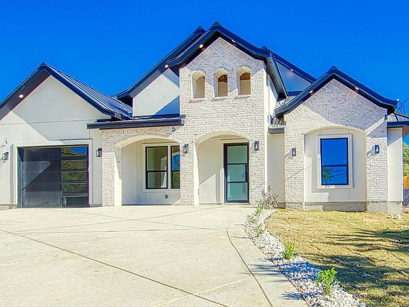 2nd image of 1207 Tanglewood Trl