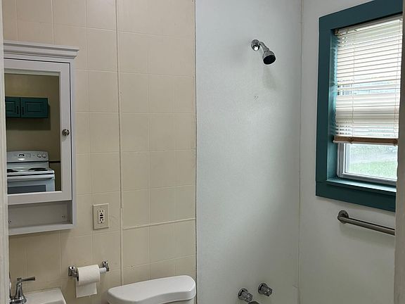 5th image of 272 Main St #3