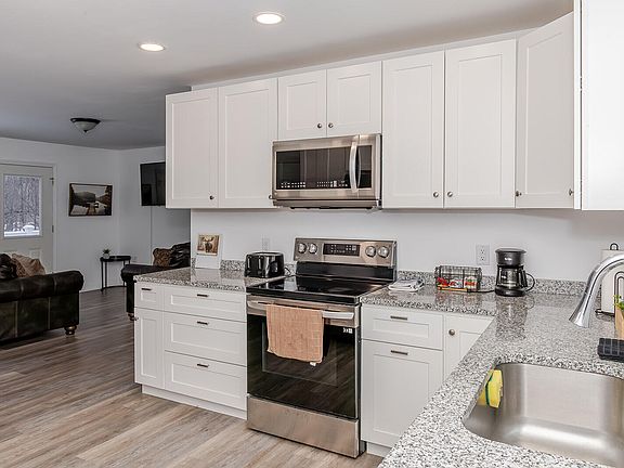 5th image of 508 Essex Street