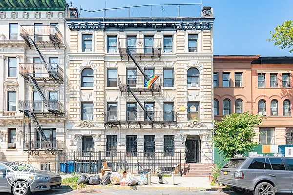 Rented by MySpaceNYC | media 10