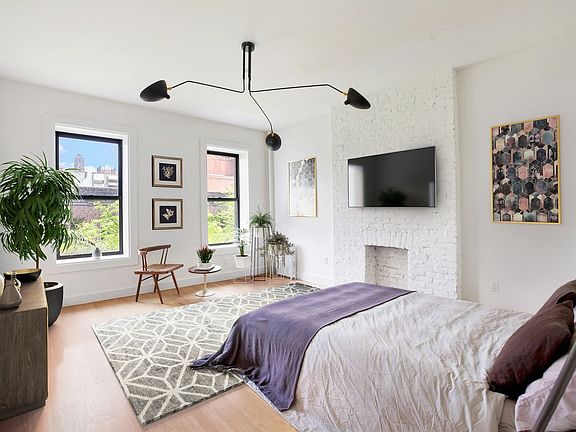 5th image of 432 W 47th St APT 4E