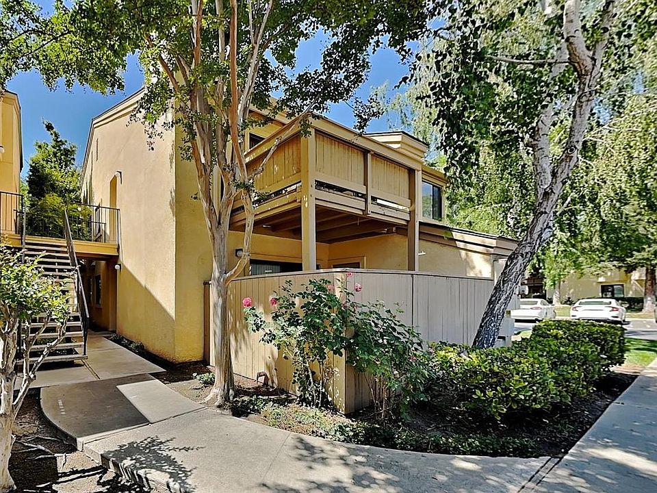 1st image of 3400 Sullivan Ct APT 215