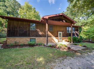 6439 Yorkville Rd, Moro, IL 62067