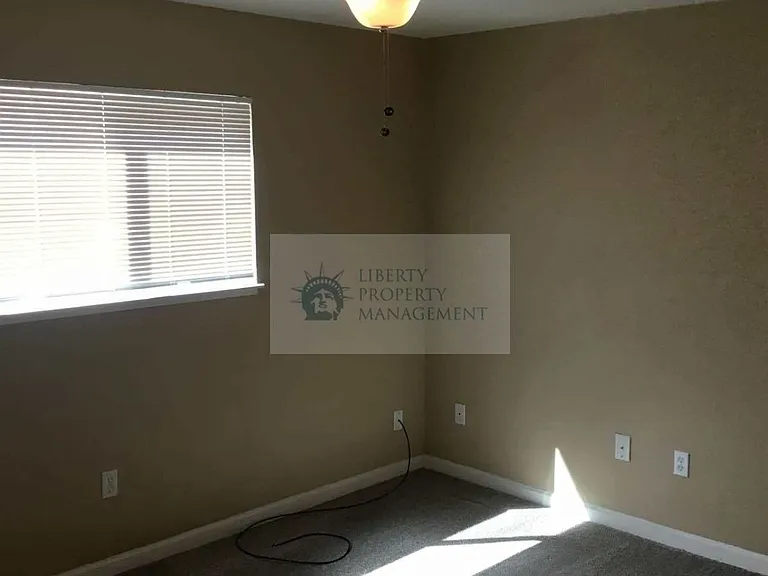 842 Amber Pl — Photo 7