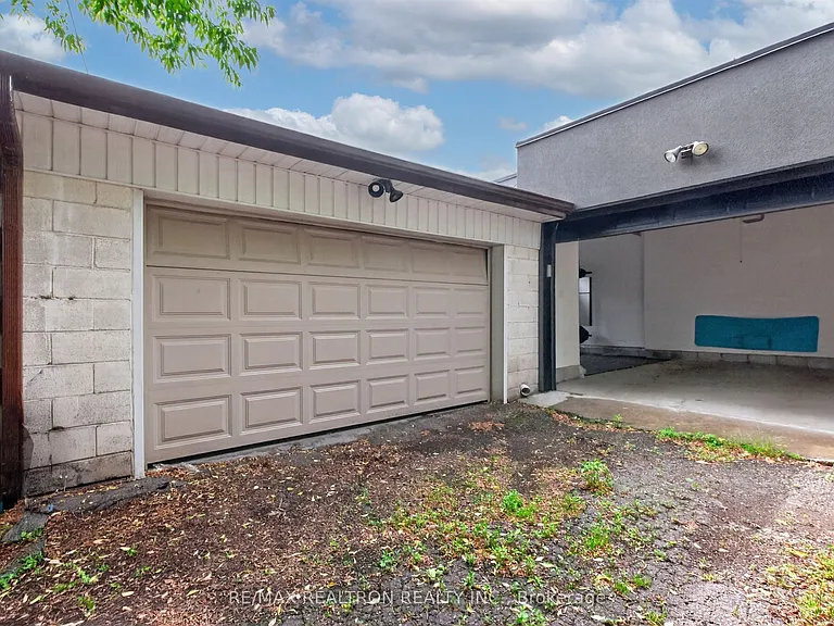 119 Markham St #MAIN FL — Photo 14