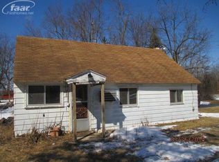 1302 E Stanley Rd, Mount Morris, MI 48458