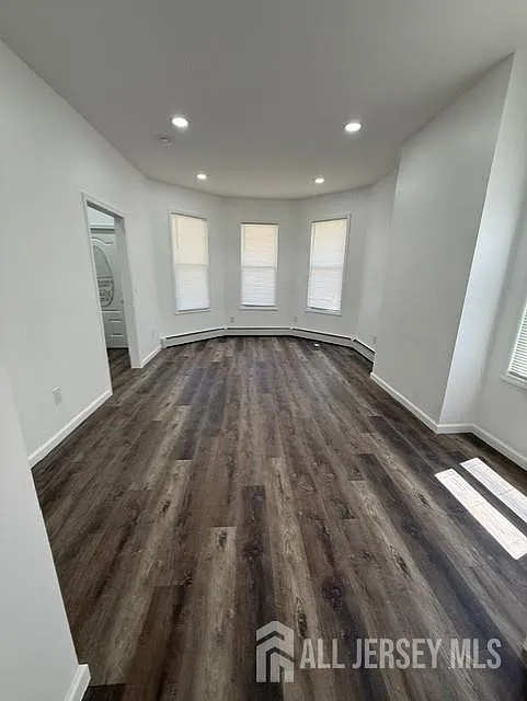 Building Photo - 87 1st St