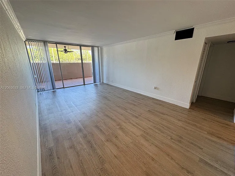 10425 SW 112th Ave #103 — Photo 8
