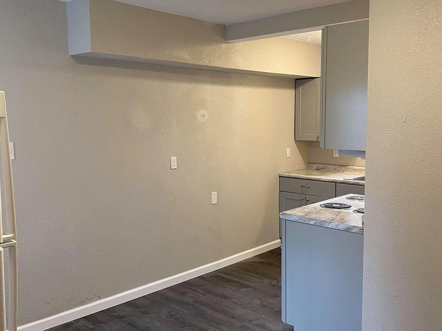 3 bed, 1.5 bath, 1400 sqft, $1,450 — Photo 3