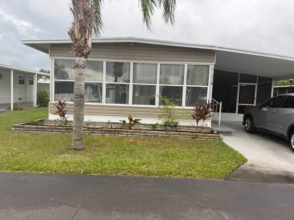 5128 Redwing St, Zephyrhills, FL 33541