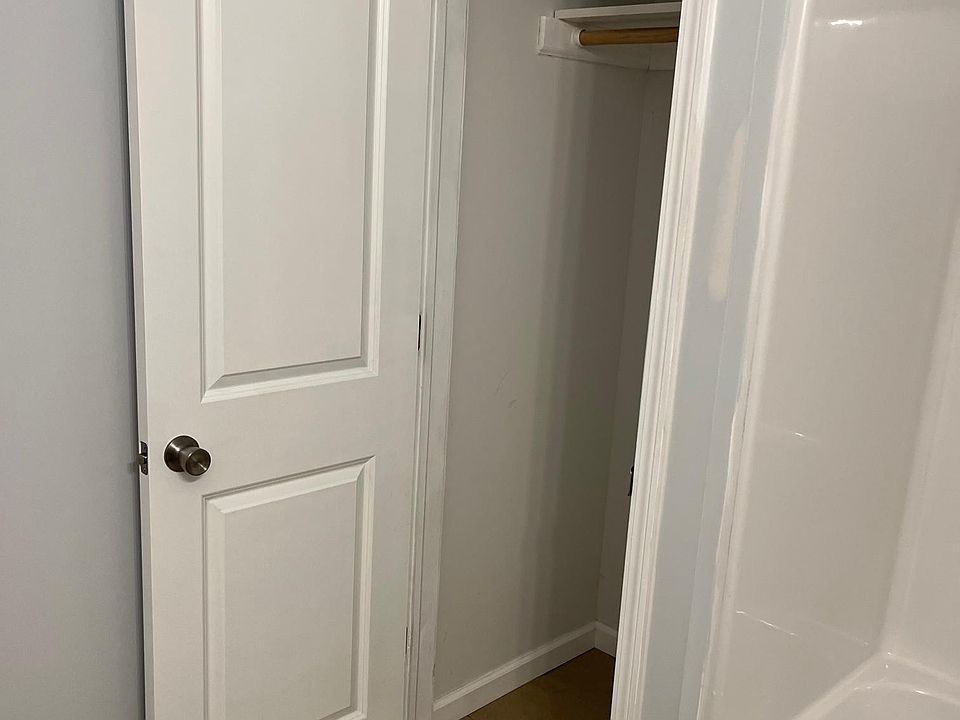 1st image of 9 Washington Sq #8