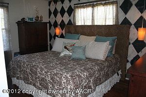 4th image of 4236 W 12th Ave
