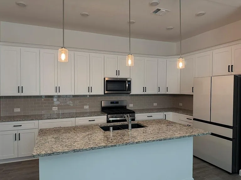 25318 Loch Doon Dr — Photo 11