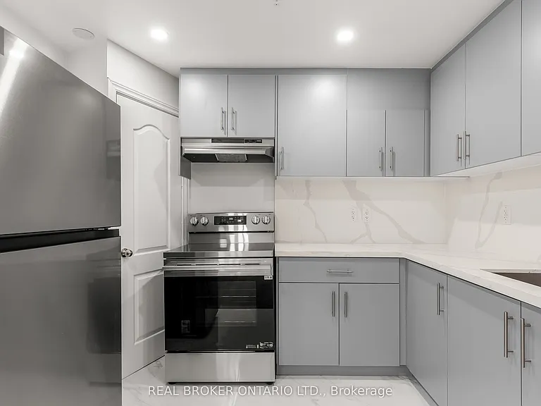 392 Clarkson Gate #BASEMENT — Photo 5