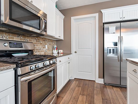 4th image of 3927 Kentucky Ln