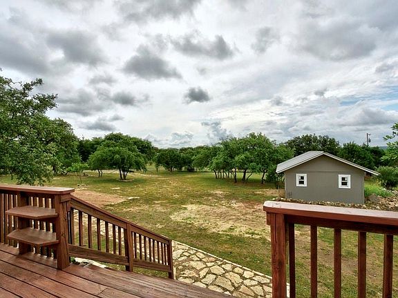 3rd image of 494 Stonegate Dr