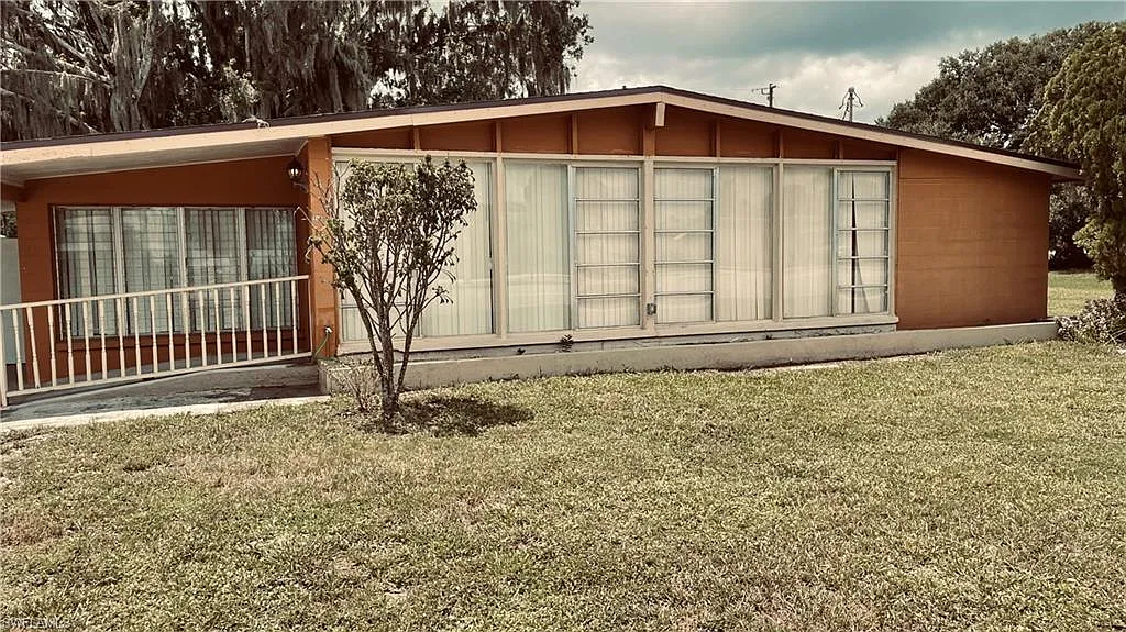 Lehigh Acres — Photo 2