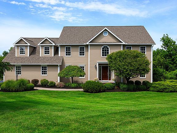 2nd image of 7220 Chadwick Cir