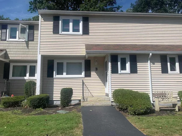4 Cedarbrook Vlg Unit B, Rochester, NH 03867