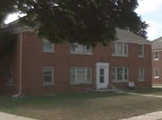 245 W Decorah Rd APT 2, West Bend, WI 53095