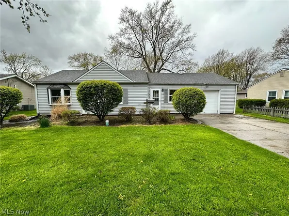 4866 Wake Robin Rd, Mentor, OH 44060