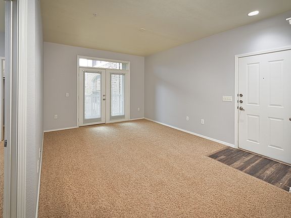 4th image of 4699 Kittredge St Unit 3-326