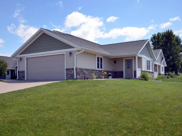 311 16th Fairway CIRCLE, Viroqua, WI 54665