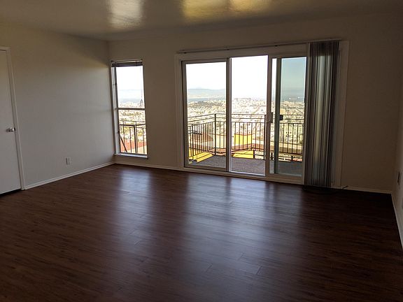 2nd image of 350 Glenview Dr APT 4
