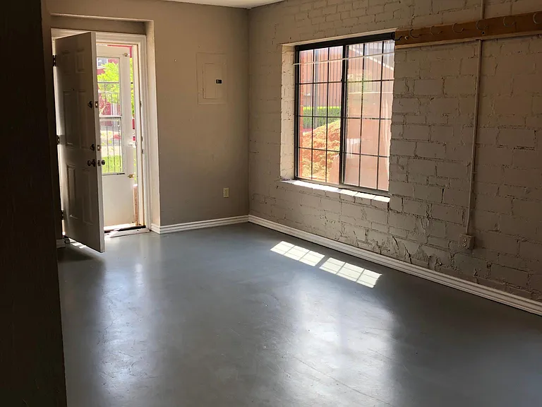 213 N Central Ave #103 — Photo 2