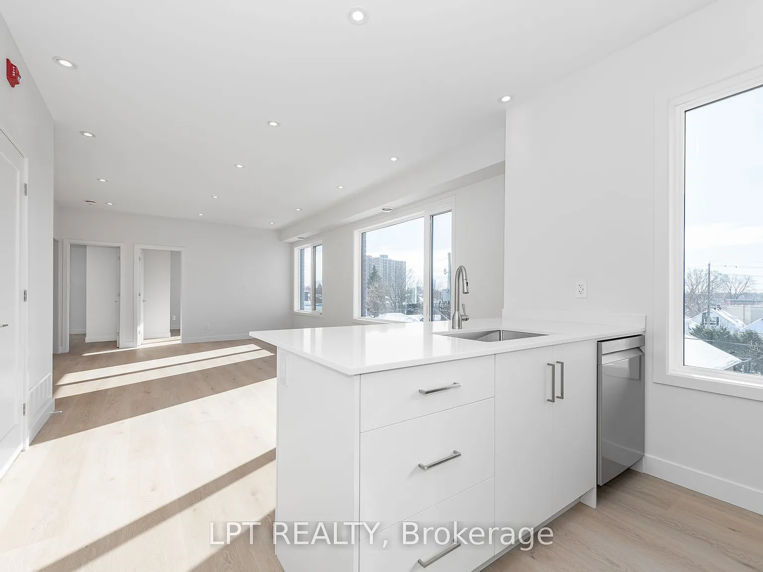 2 bed, $2,600 — Photo 4