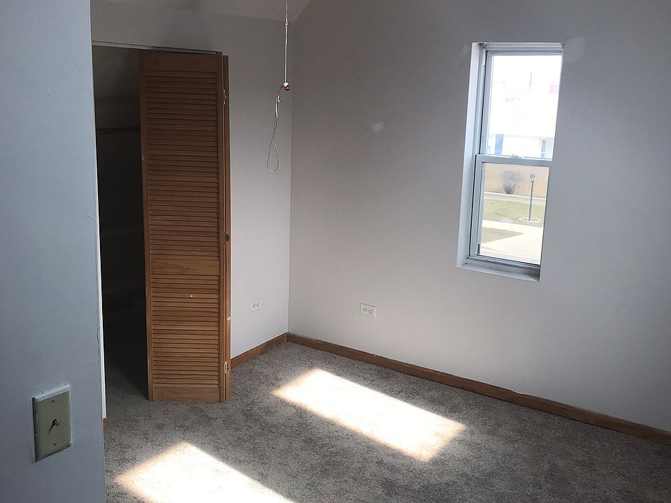 1st image of 1936 Schrage Ave #2