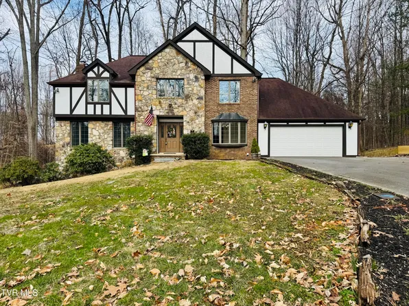 5 Red Fern Cir, Johnson City, TN 37604