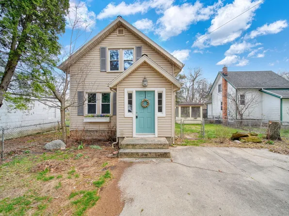 208 Thorpe Dr, Jackson, MI 49203