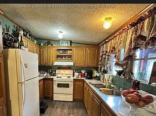 2131 Mud Run Rd, Ripley, WV 25271