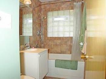 5th image of 619 N 103rd St