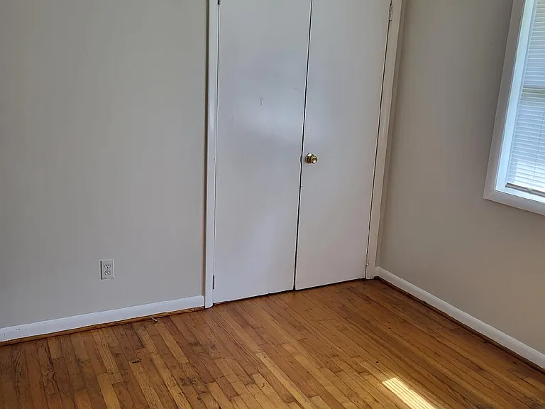1858 Cascade St — Photo 15