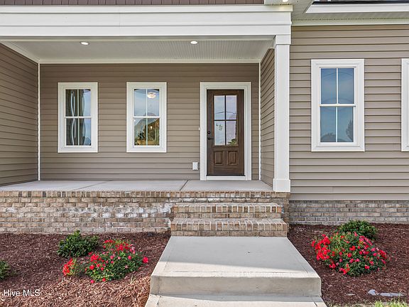 4th image of 147 Conover Road