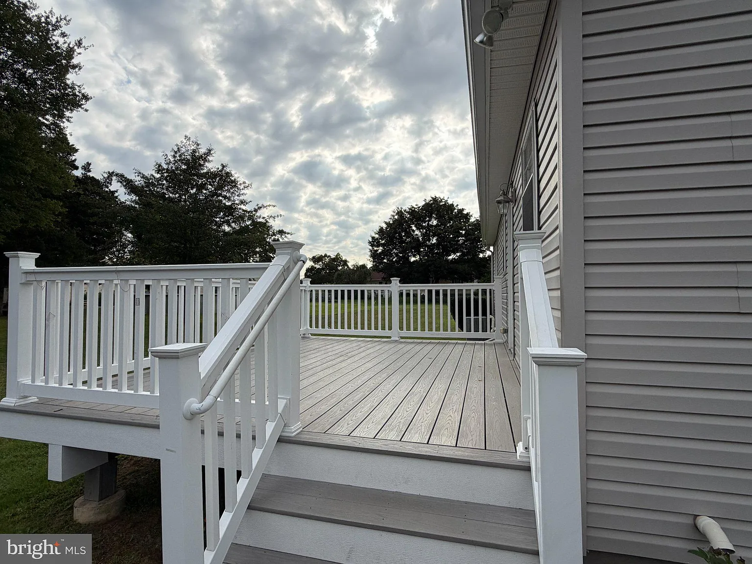 2 bed, 1.0 bath, 720 sqft, $2,000 — Photo 2
