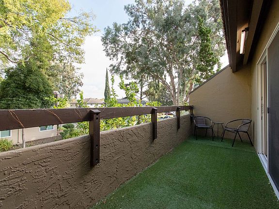 4th image of 280 Tradewinds Dr APT 2