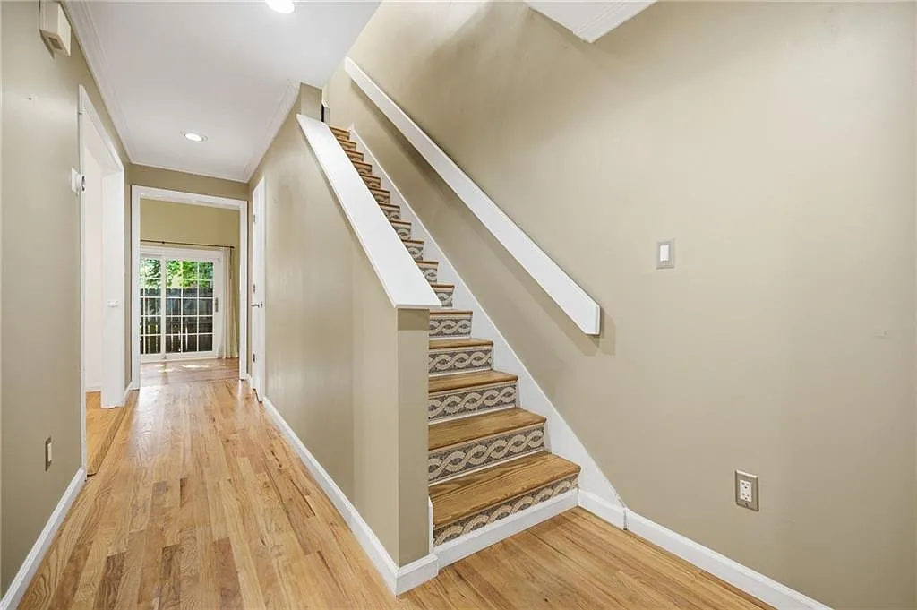 2 bed, 2.5 bath, 1080 sqft, $3,000 — Photo 4