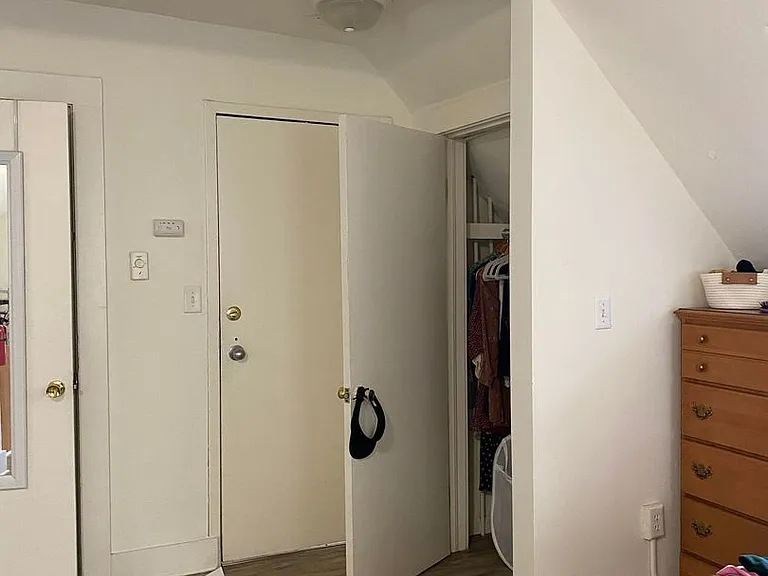 University Park Apartments near Cornell University — Photo 811