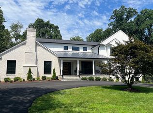 11004 Huntover Dr, Rockville, MD 20852