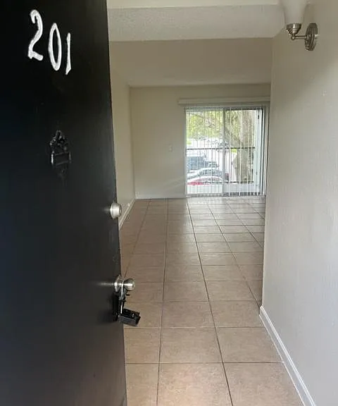 2820 Somerset Park Dr #201 — Photo 3