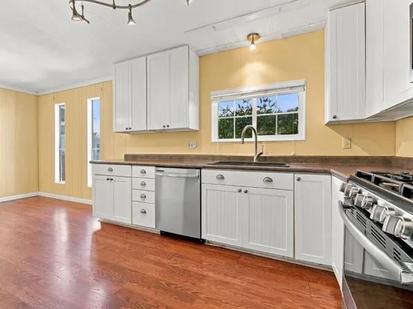 1037 Maple Drive, Windsor, CA 95492