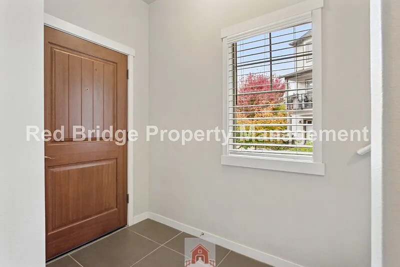 3 bed, 3.5 bath, 1691 sqft, $2,750 — Photo 4