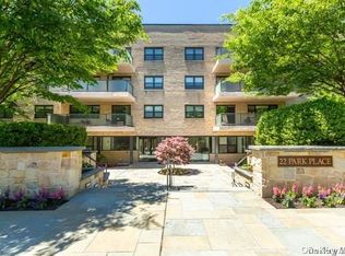 22 Park Place UNIT 4L, Great Neck, NY 11021 | Zillow