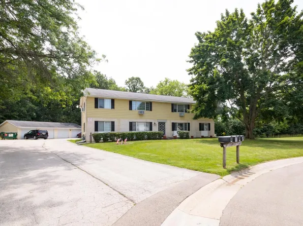 719 Princeton COURT, Hartland, WI 53029
