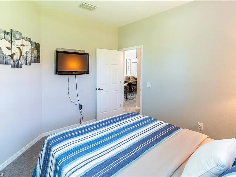 1414 Oceania Dr S — Photo 13