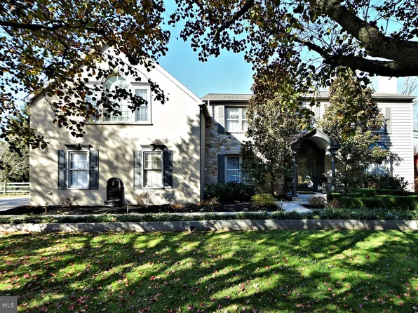 1785 Slayton Dr, Blue Bell, PA 19422